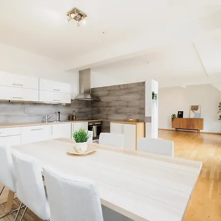 Penthouse - Best Balcony In The City * Μπέργκεν