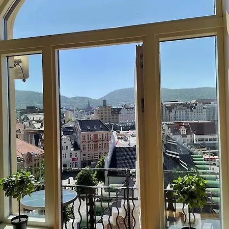 Penthouse - Best Balcony In The City * Μπέργκεν